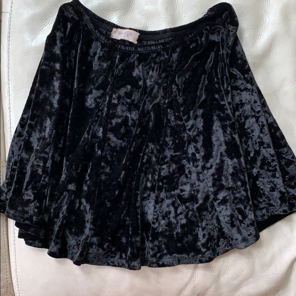 Brandy Melville (John Galt) blk velvet mini skirt